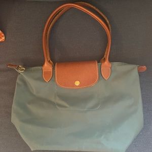 Medium size Long Champ Le Pliage bag